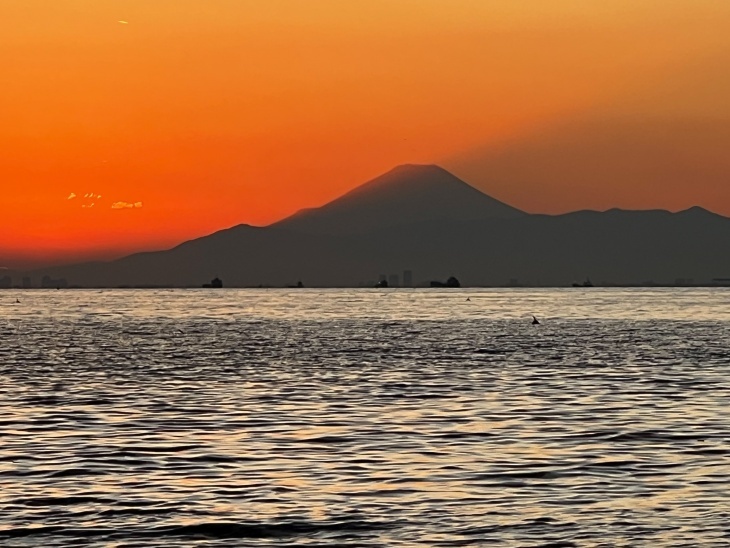 05_１１月１日の夕日とシルエット富士.jpg
